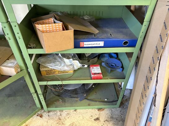 Sortimentsreol med indhold