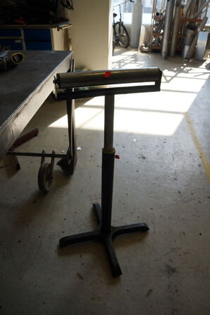 Svejsebord inkl. 2 stk. dovendrenge