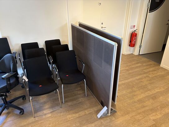 11 stk. stole & 2 stk. skillevægge