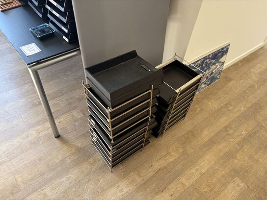 Bord inkl. Diverse kontorartikler