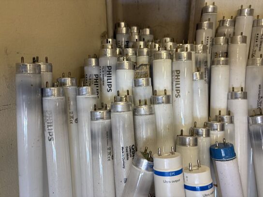 Stort parti lysstofrør PHILLIPS