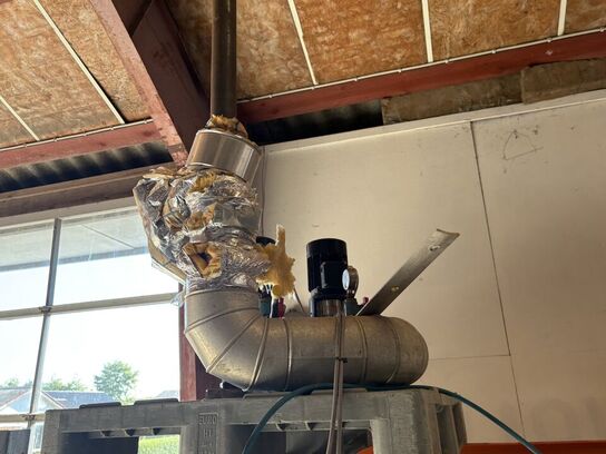 Indhold på pallereol af diverse el-artikler