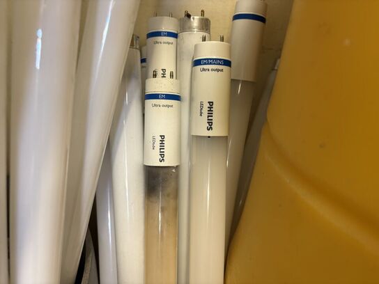 Stort parti lysstofrør PHILLIPS