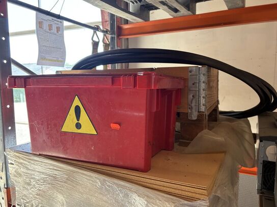 Indhold på pallereol af diverse el-artikler