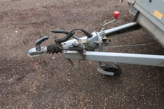 Trailer VARIANT B715 P2