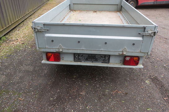 Trailer VARIANT B715 P2