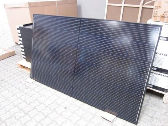 60 stk. sort monokrystallinsk half-cut solcellepaneler