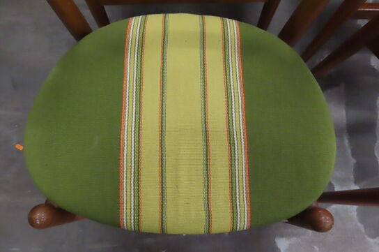 6 stk. stole WEGNER samt spisebord