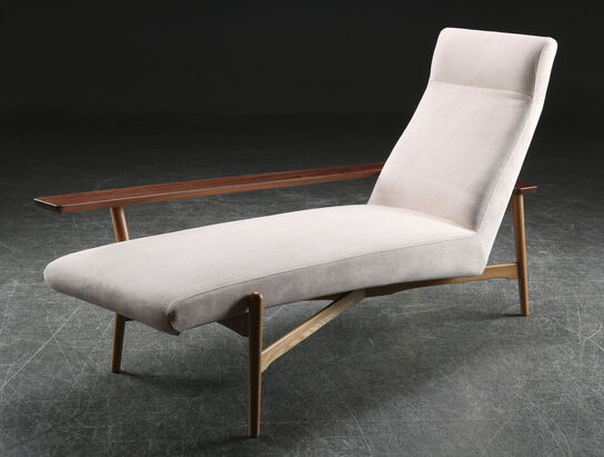 Chaiselong. Design: Tateishi Shoiji.