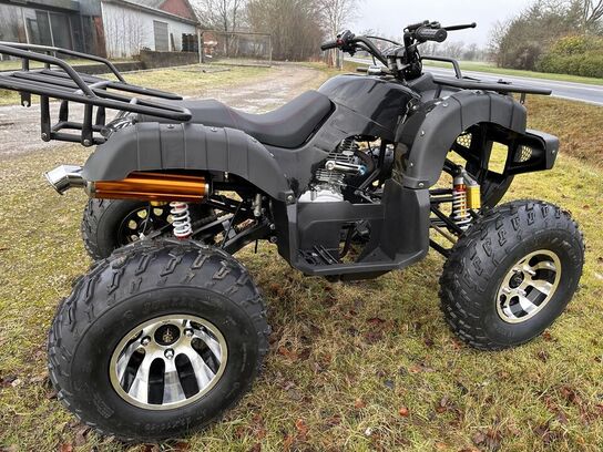 ATV 250cc. 15 HK benzin.