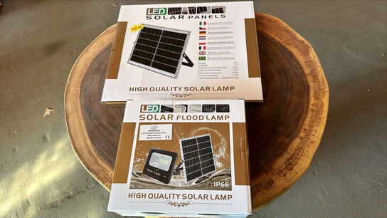 LED belysning m/solcellepanel.