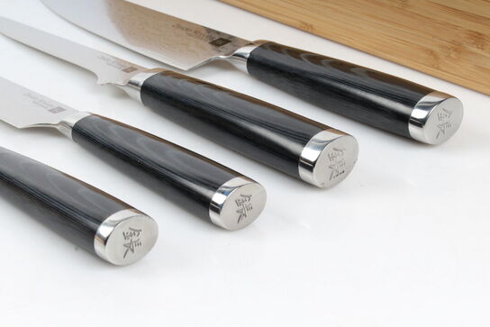 Knivsæt m/4 knive.