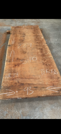 Træplanke i SIPO (mahogni)  2,29x0,93/0,90m - 5,5 cm tyk