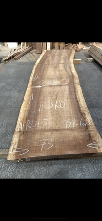 Træplanke i IROKO (afr. teak) 2,83x0,73/0,89m - 6 cm tyk