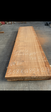 Træplanke i SAPELE (mahogni) 3,38x0,85m - 2,7 cm tyk