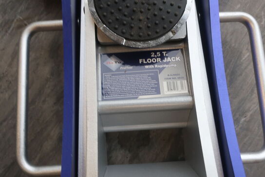Donkraft BATO 2500 kg. 