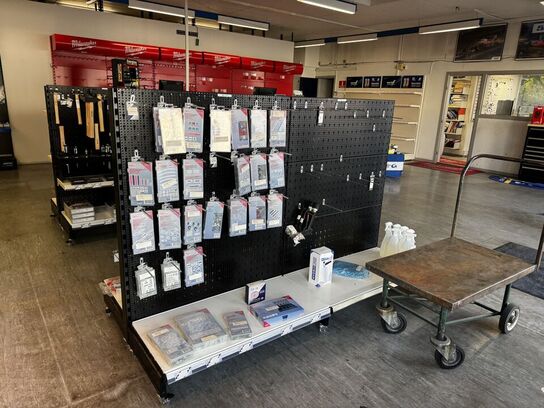 Varelager for 2.364.020,- ekskl. moms i kostpris.