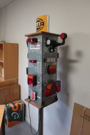 Kontorinventar (LÆS BESKRIVELSE)