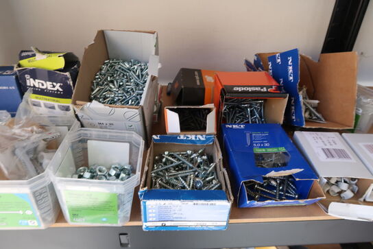 Diverse skruer, bolte m.m. 