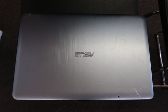 Bærbar, Asus R541U 