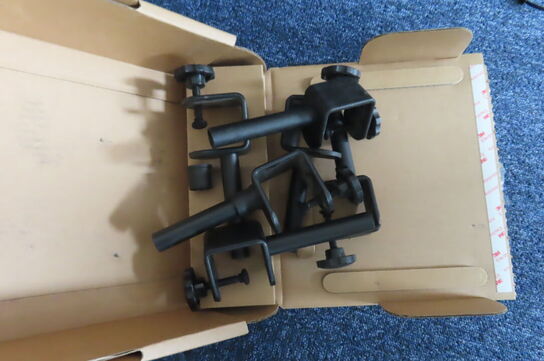 Diverse bordafskærmninger