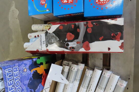 Diverse konfettirør og ølbonger