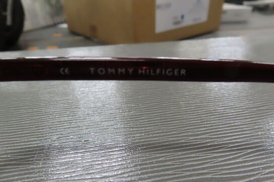 Solbrille TOMMY HILFIGER, TH7406 PUR-58