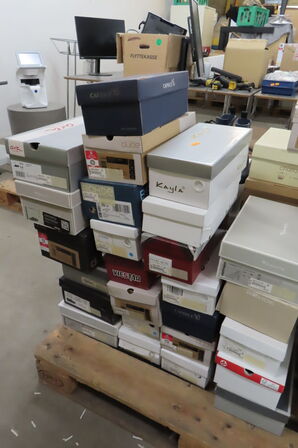 Palle med diverse sko