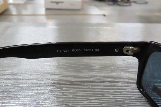 Solbrille TOMMY HILFIGER, TH7294 BLK-3