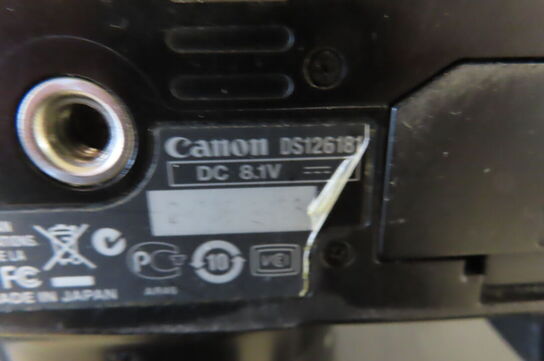 Spejlreflekskamera CANON DS126181 inkl. Blitz