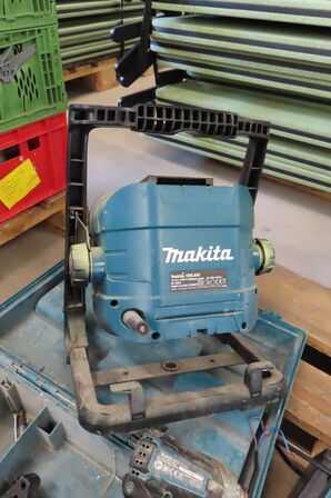 3 stk. Akku-værktøj MAKITA samt arbejdslampe