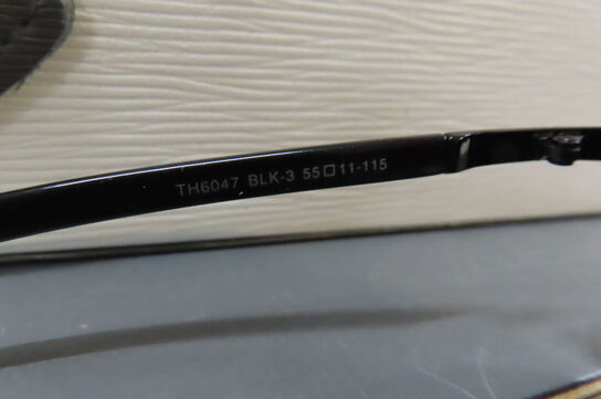 Solbrille TOMMY HILFIGER, TH6047 BLK-3