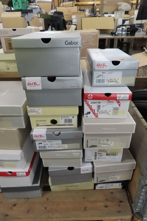 Palle med diverse sko