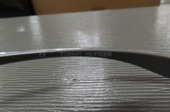 Solbrille TOMMY HILFIGER, TH6049 GRY-3