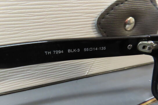 Solbrille TOMMY HILFIGER, TH7294 BLK-3