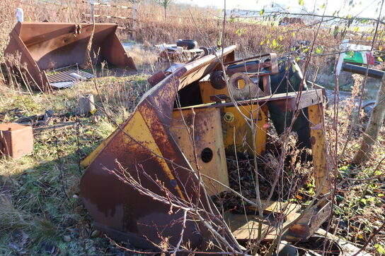 Graveskovl med indhold