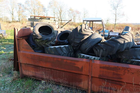 Container samt div. Dæk