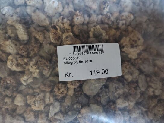 2 kasser, bl.a. filter lava