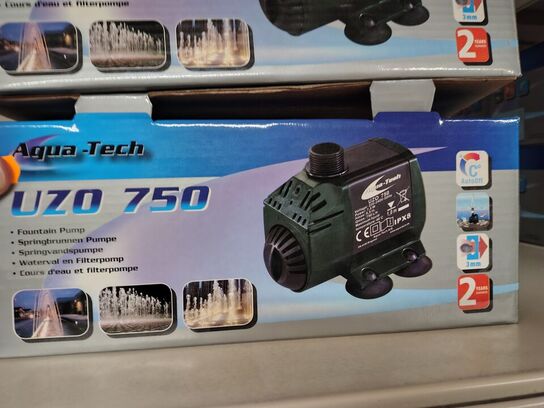 16 stk. Springvandspumpe. 