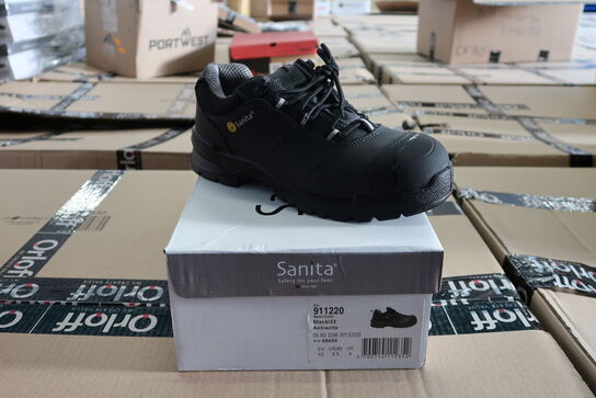 Sikkerhedssko Str. 42  SANITA Model: Black Antrazite