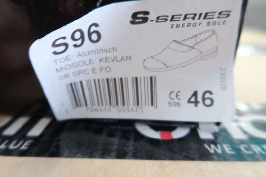 Sikkerhedssko Str. 46 HKSDK Model: S96