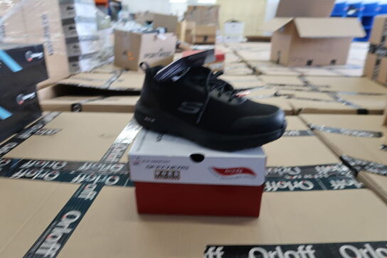 Sikkerhedssko Str. 42  SKECHERS Model: Ringstap 200086