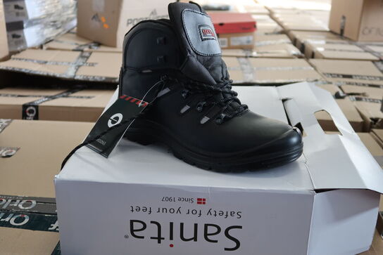 Sikkerhedssko Str. 48 SANITA Model: Fenite S3-46