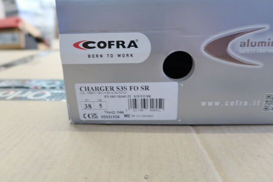 Sikkerhedssko Str. 38 COFRA Model: Charger S3S 