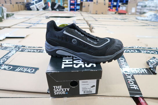 Sikkerhedssko Str. 46 BATA INDUSTRIALS Model: TRAXX 213