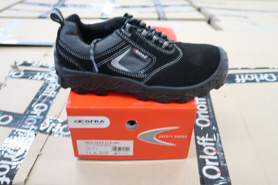 Sikkerhedssko Str. 39 COFRA Model: New Suez S1P