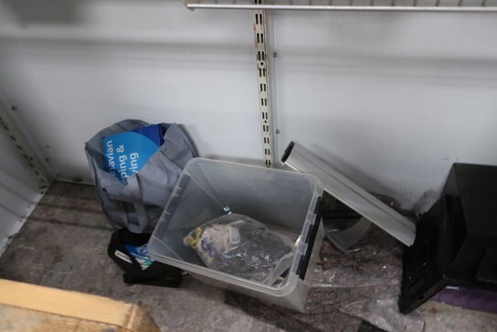 Tobaksskab med indhold