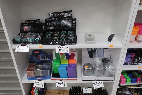 Indhold i 3 stk. reoler 