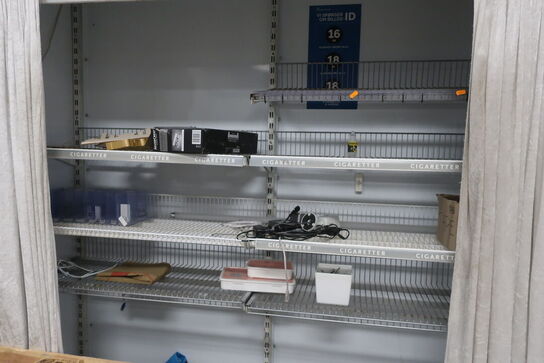 Tobaksskab med indhold