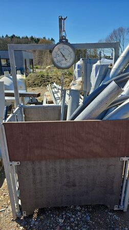 Følvægt samt diverse rør